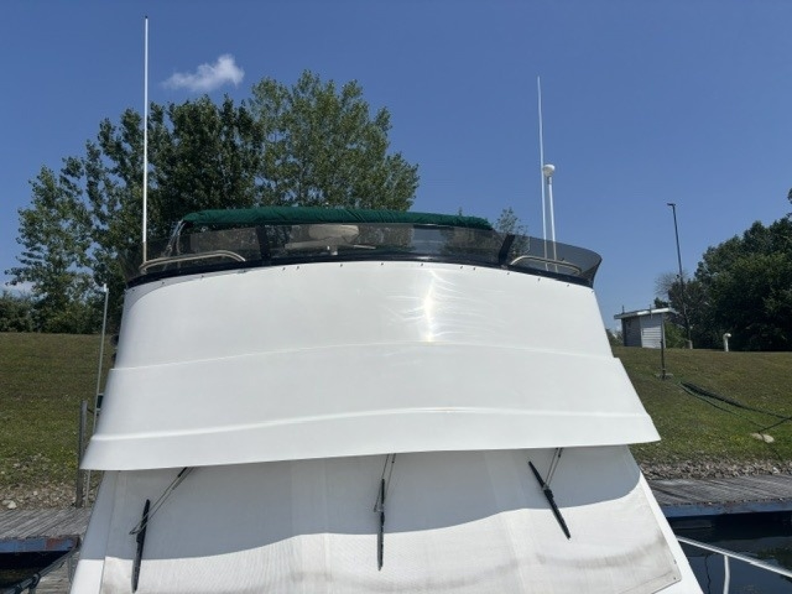 2001 Mainship 390