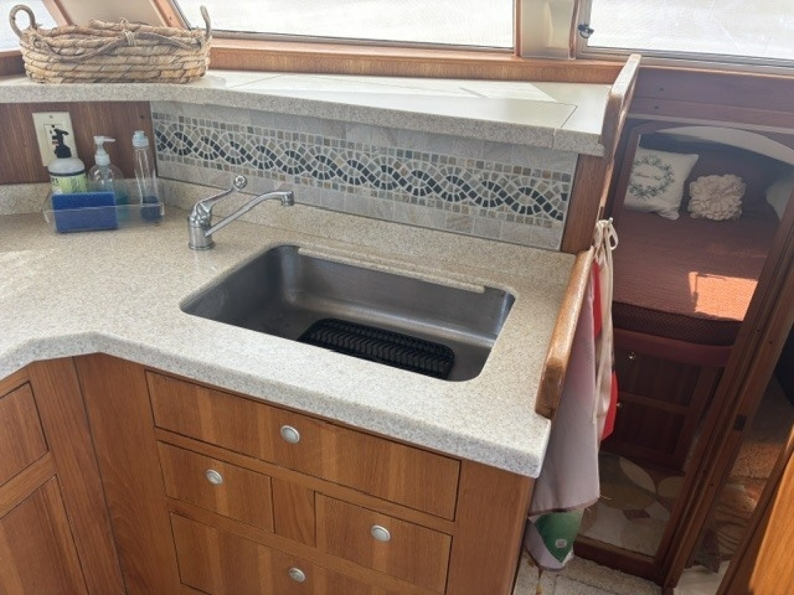 2001 Mainship 390