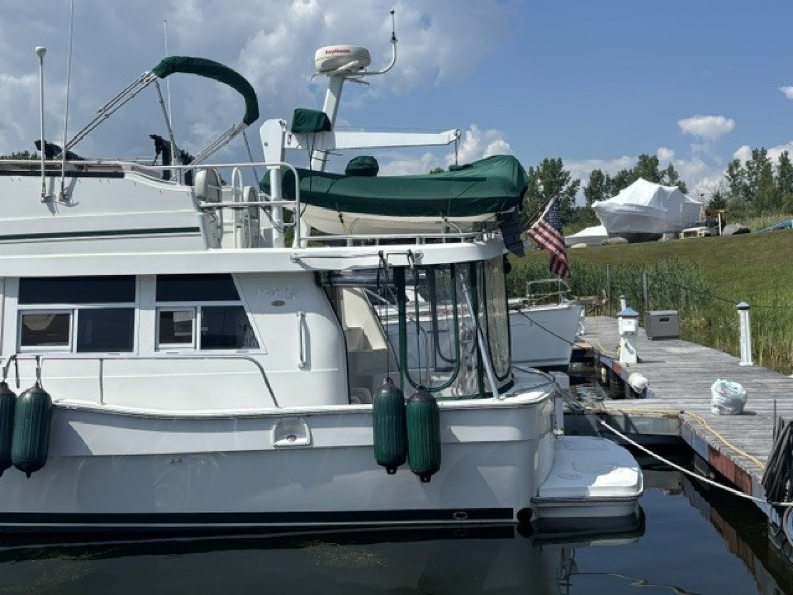 2001 Mainship 390