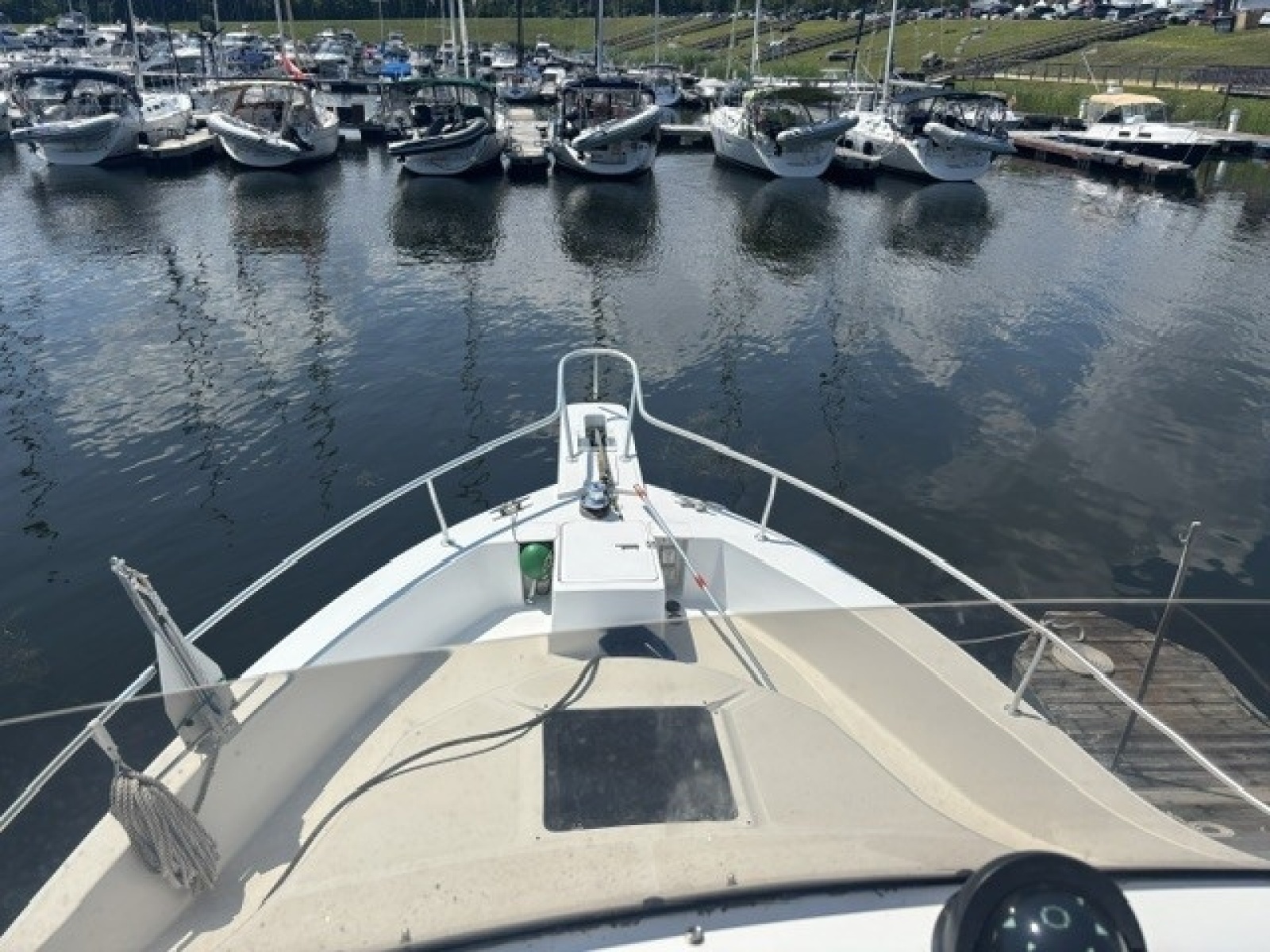2001 Mainship 390