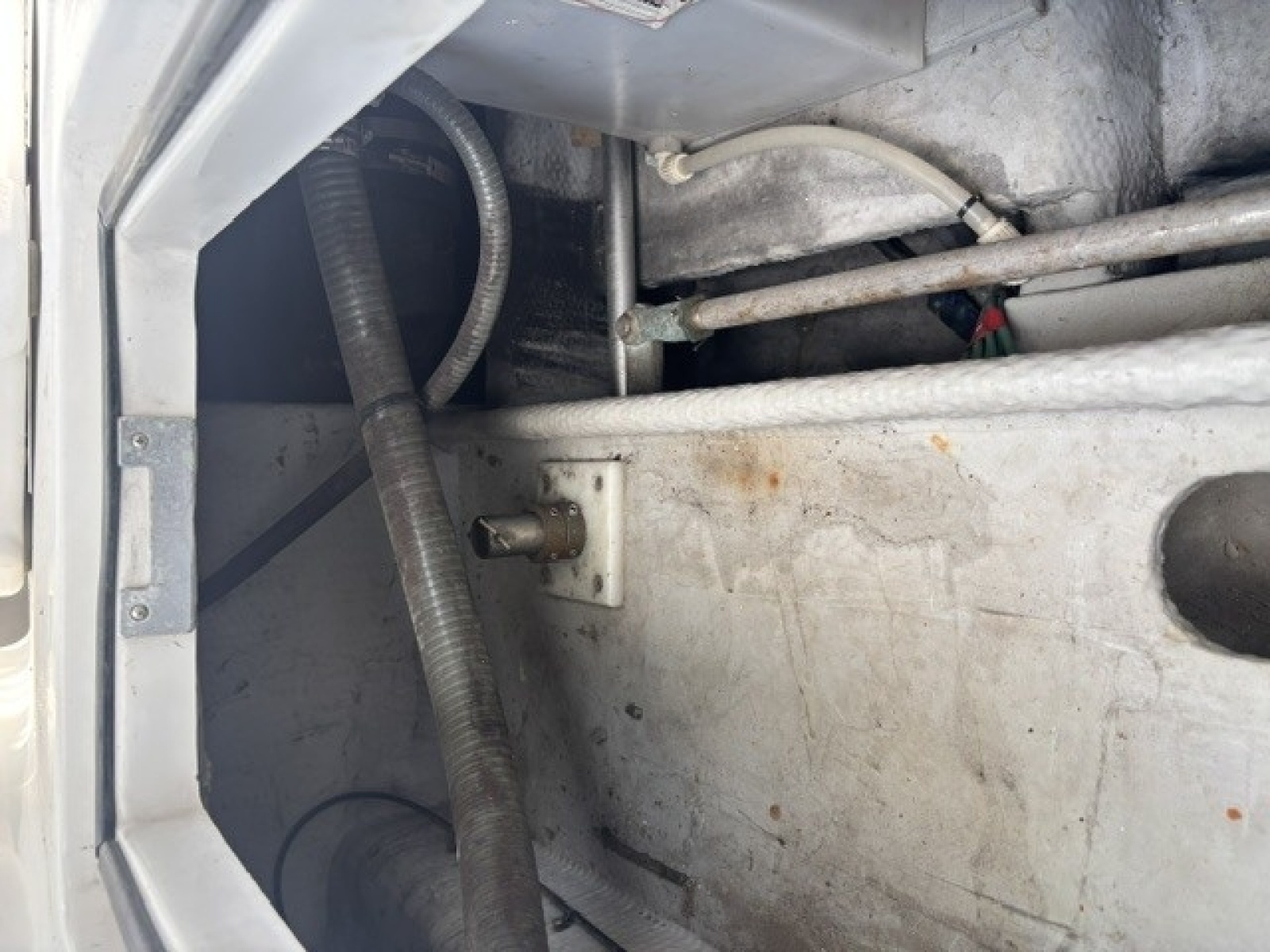2001 Mainship 390