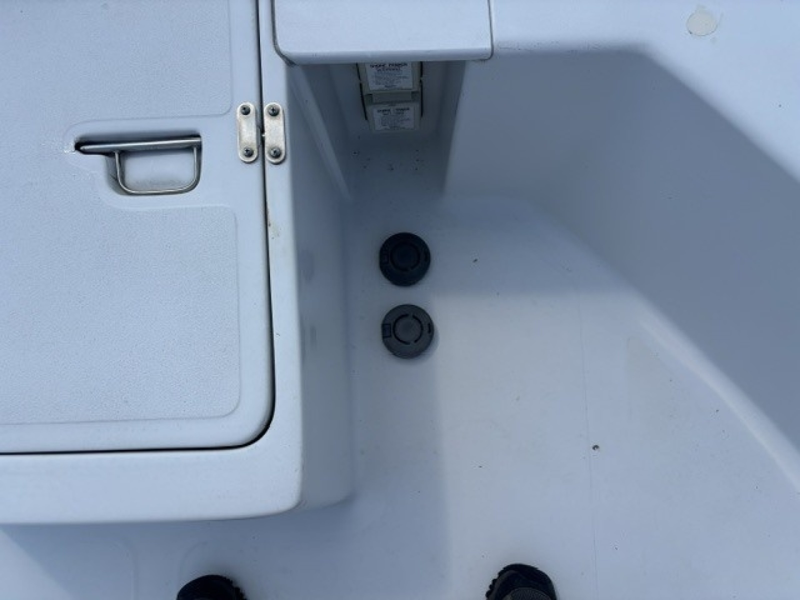 2001 Mainship 390