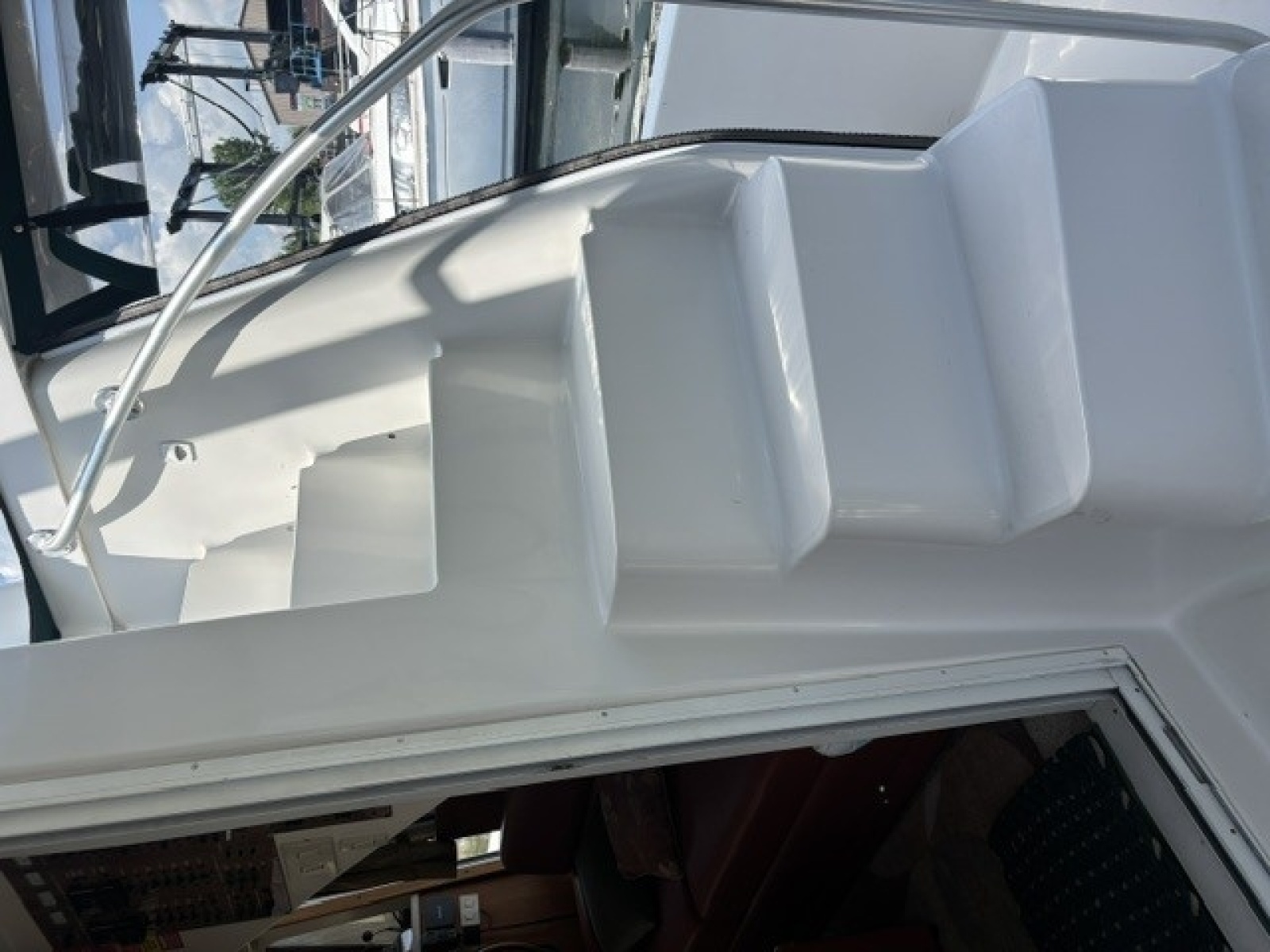 2001 Mainship 390