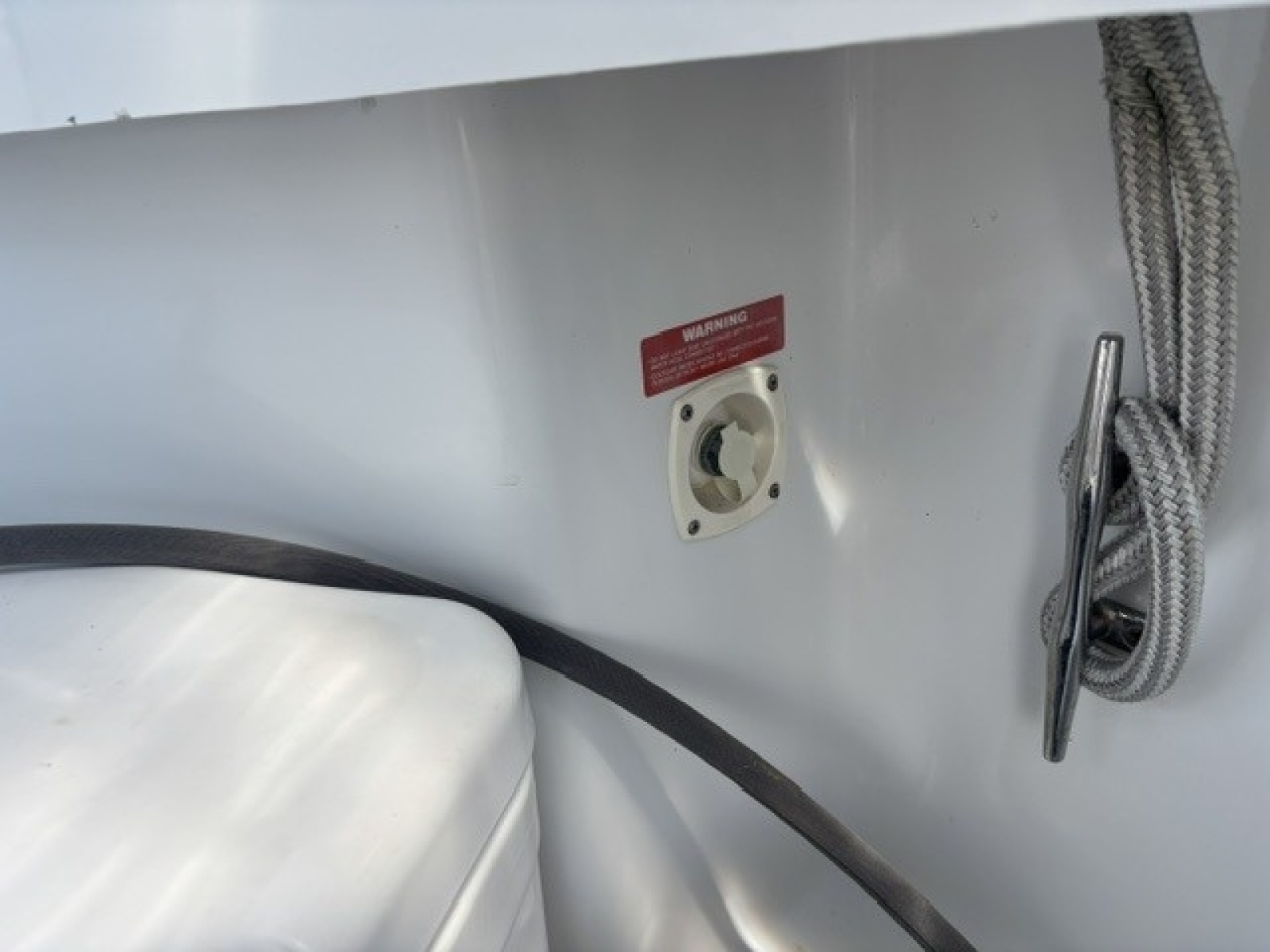 2001 Mainship 390
