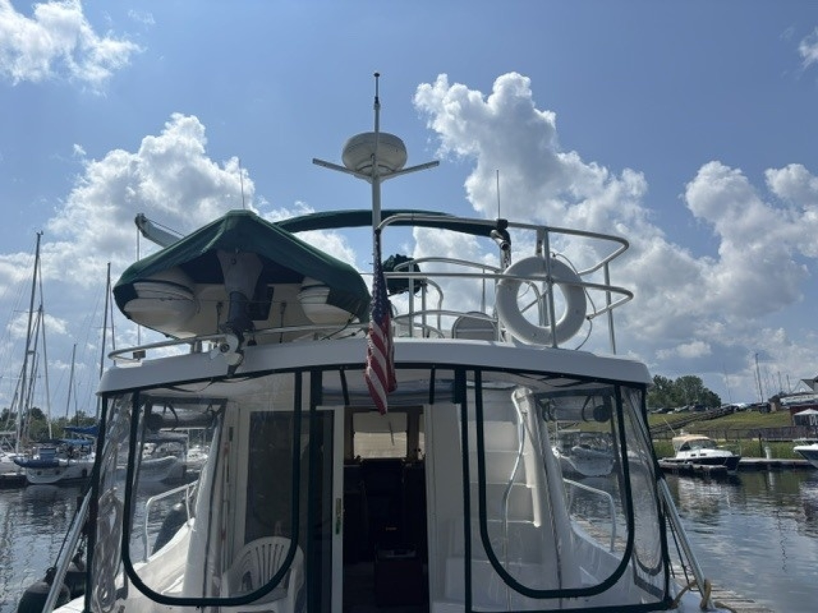 2001 Mainship 390