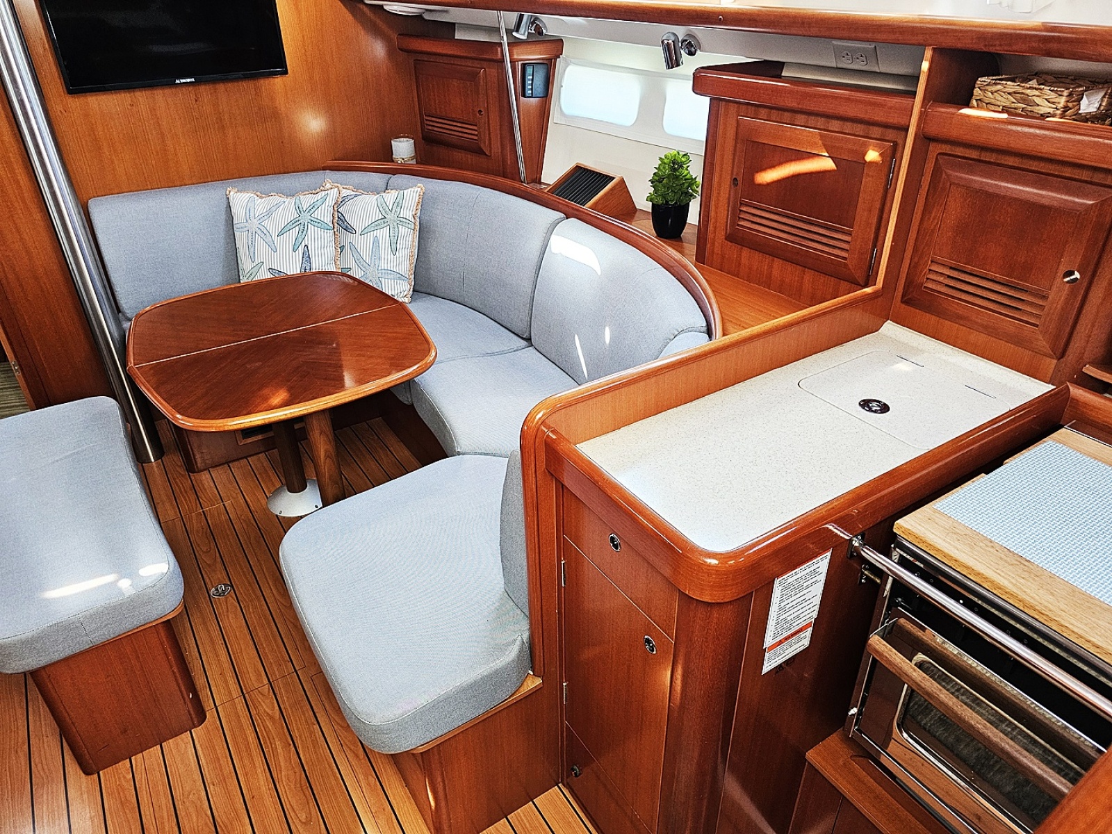 2006 Beneteau 423