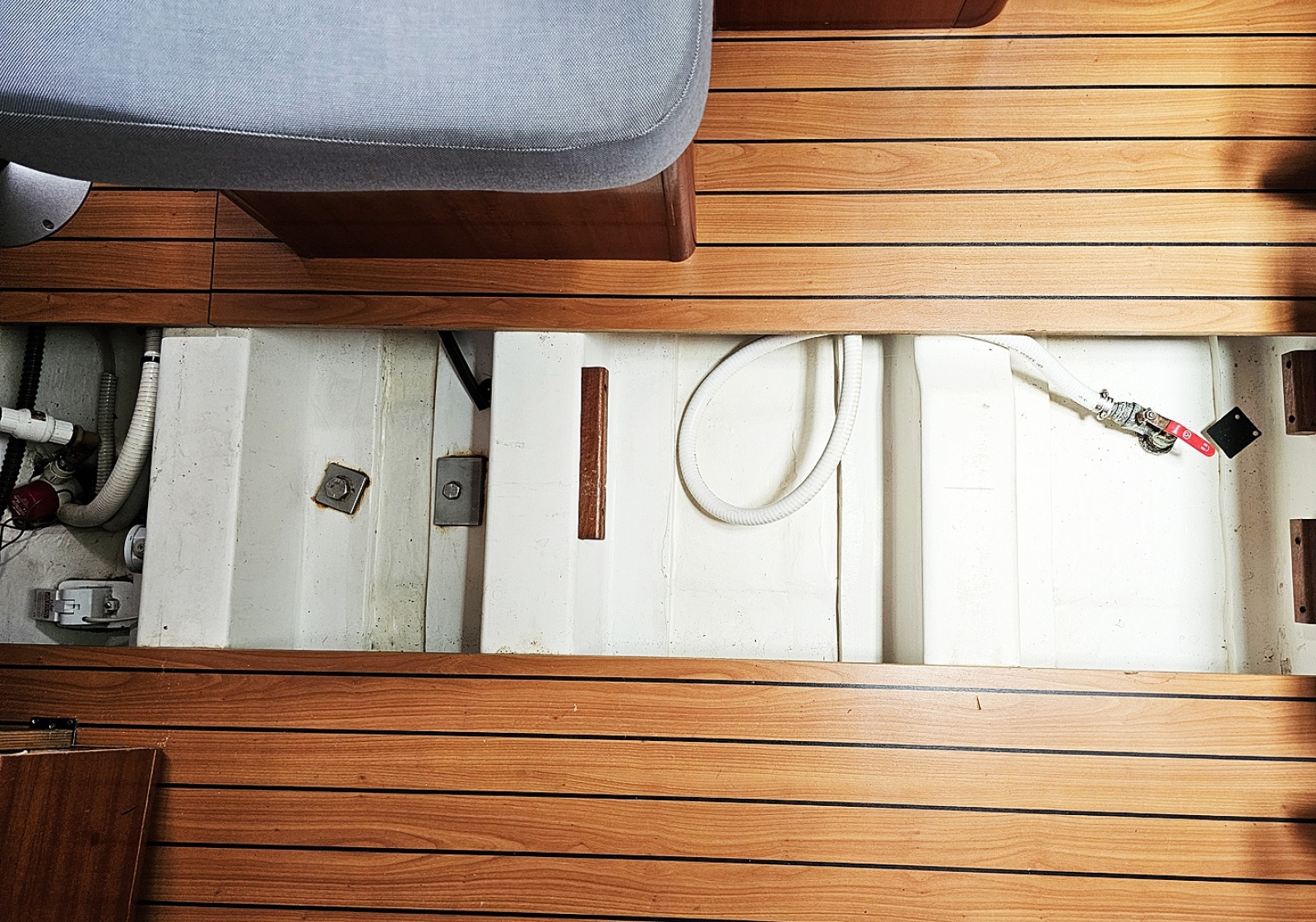 2006 Beneteau 423
