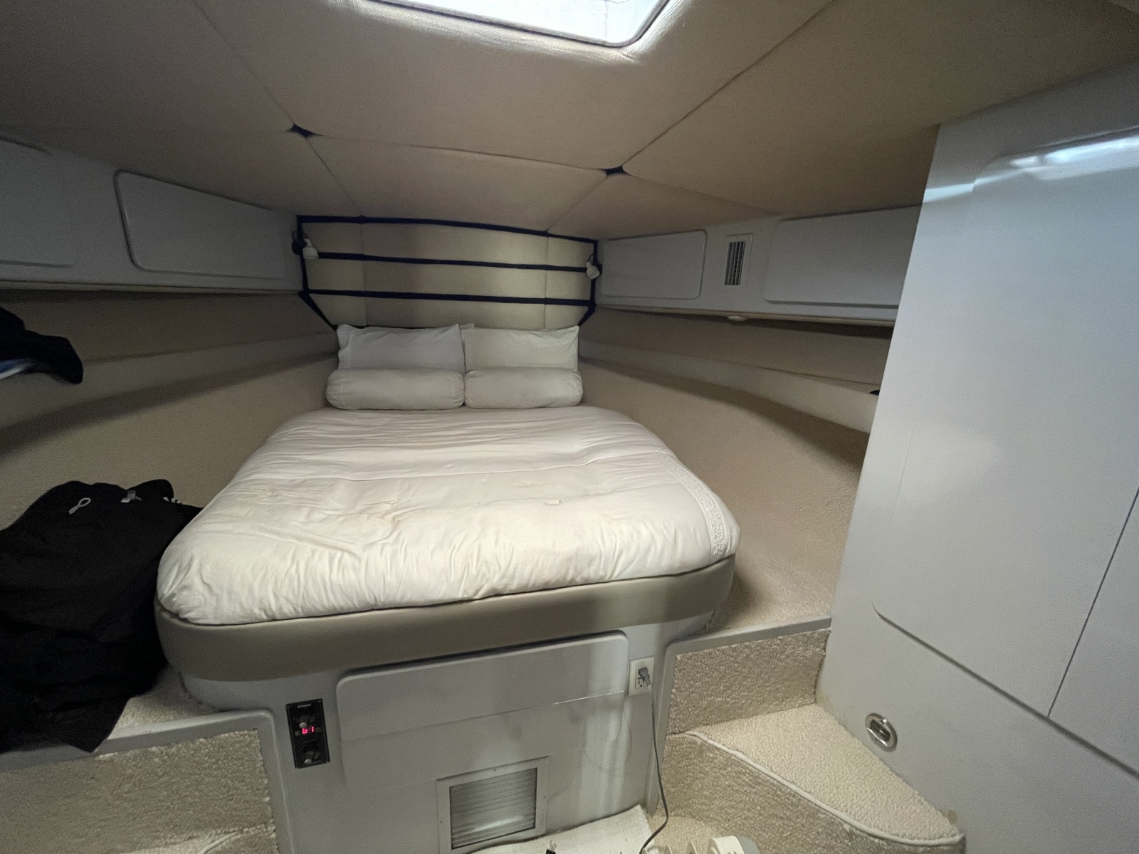 1990 Southern Cross 52