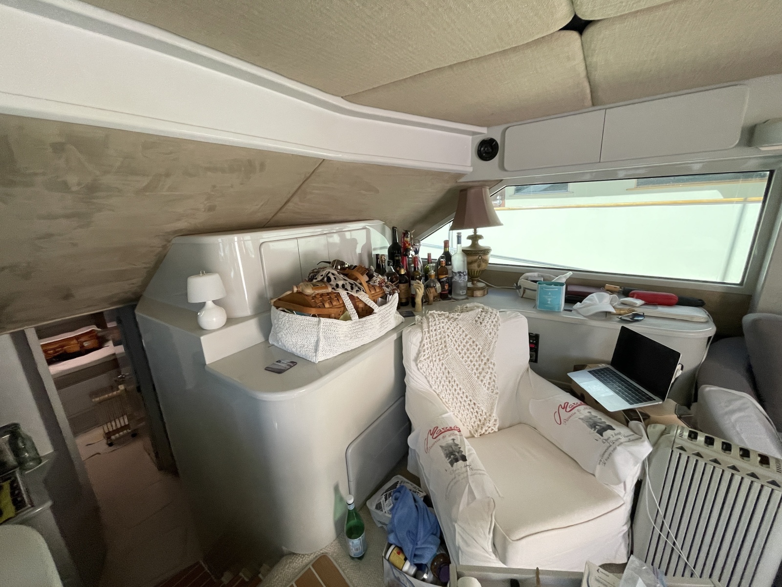 1990 Southern Cross 52