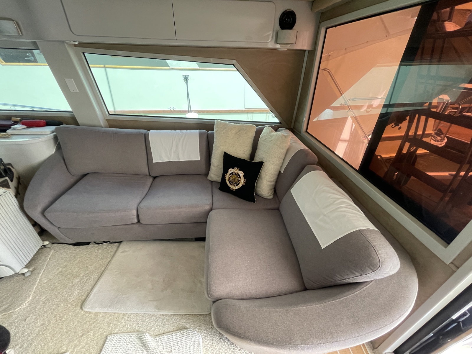 1990 Southern Cross 52