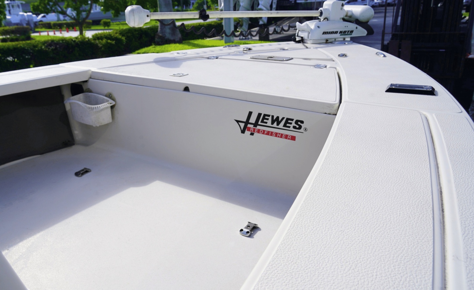 2001 Hewes Redfisher