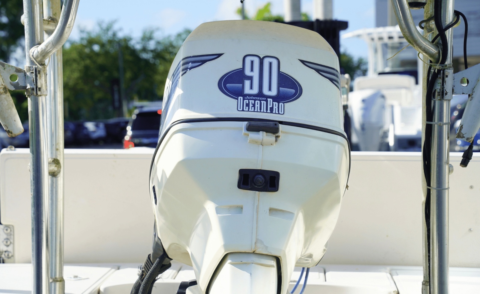2001 Hewes Redfisher