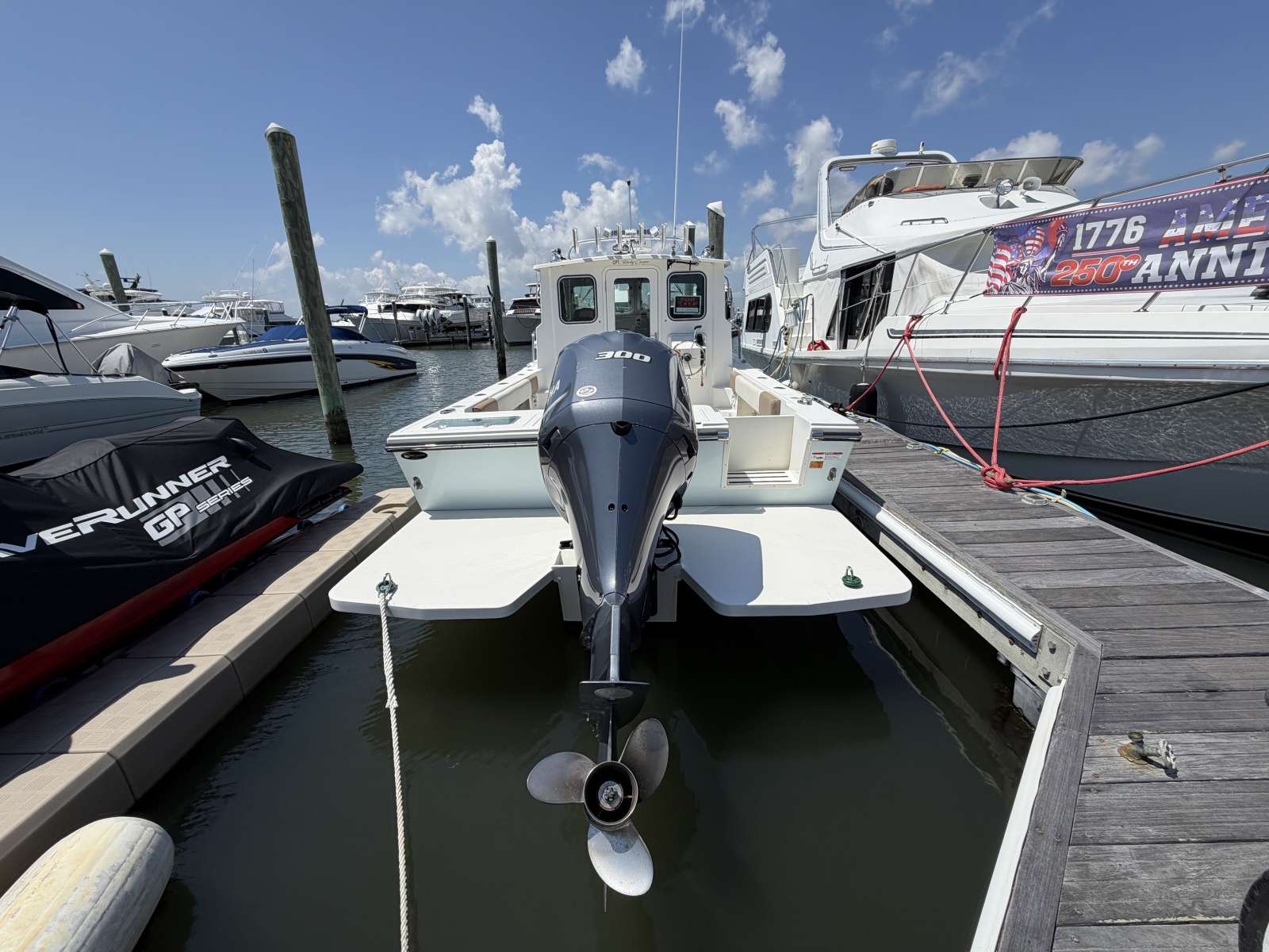 2019 Parker 2520 XLD Sport Cabin