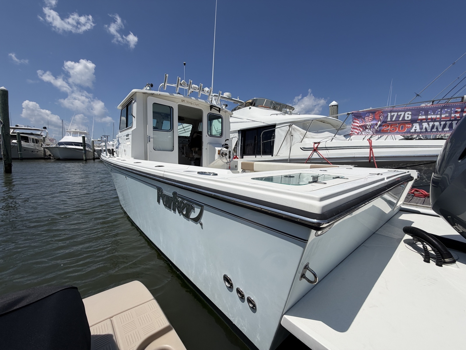 2019 Parker 2520 XLD Sport Cabin