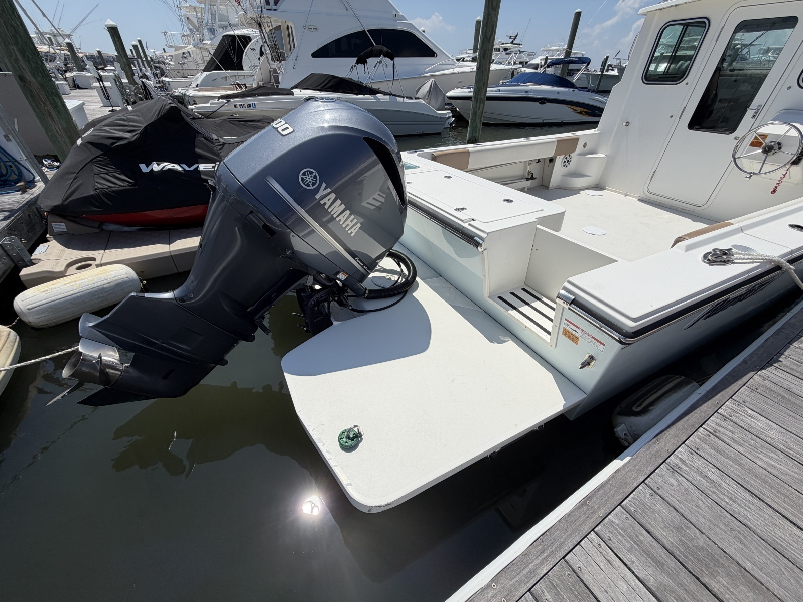 2019 Parker 2520 XLD Sport Cabin