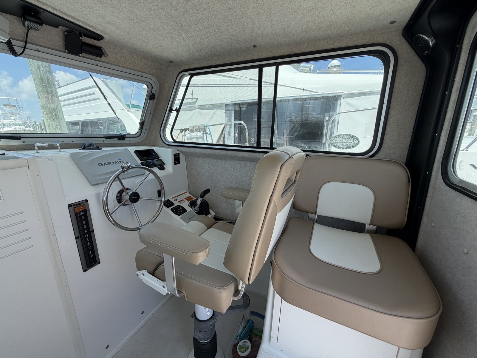 2019 Parker 2520 XLD Sport Cabin