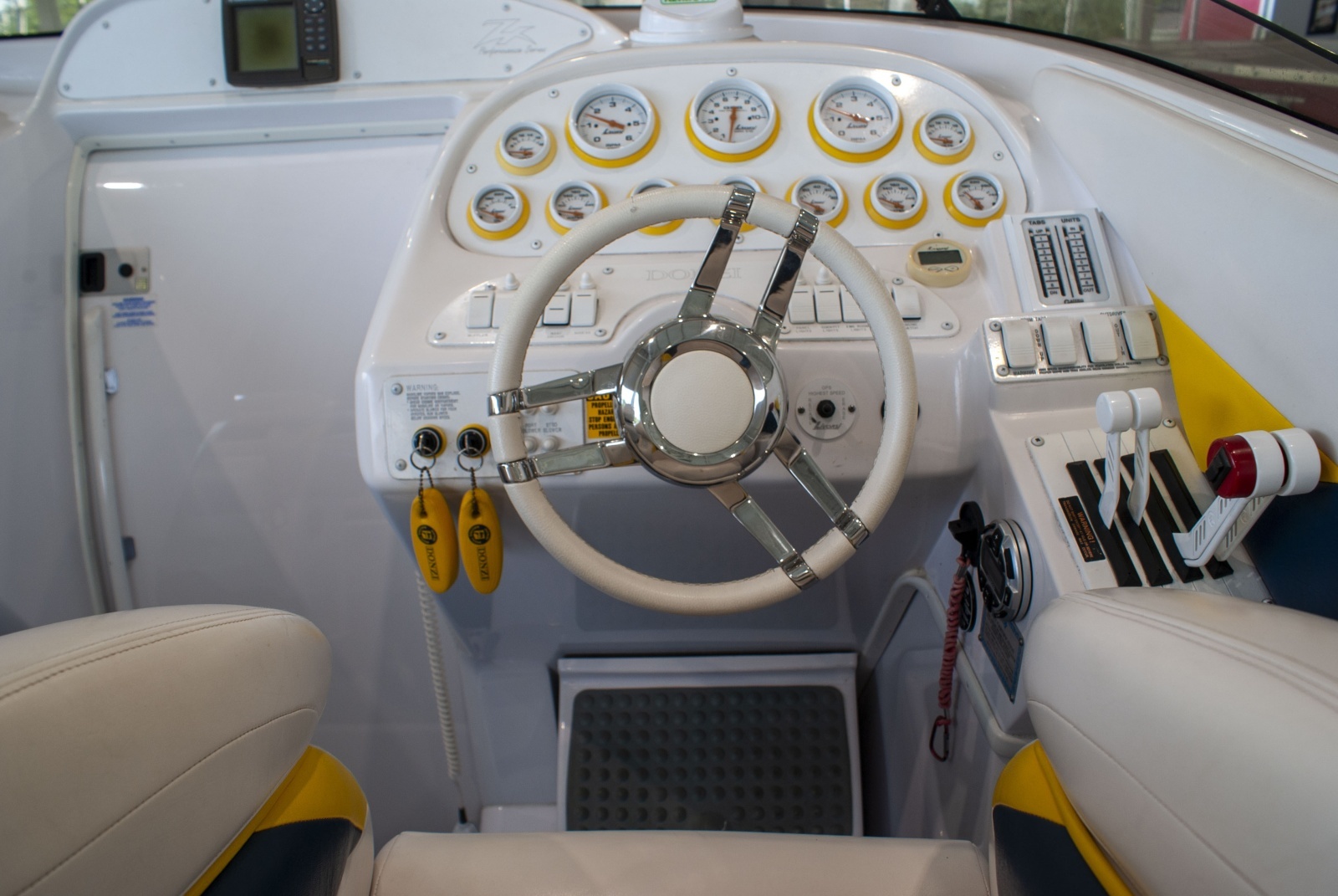 2004 Donzi 38 ZX