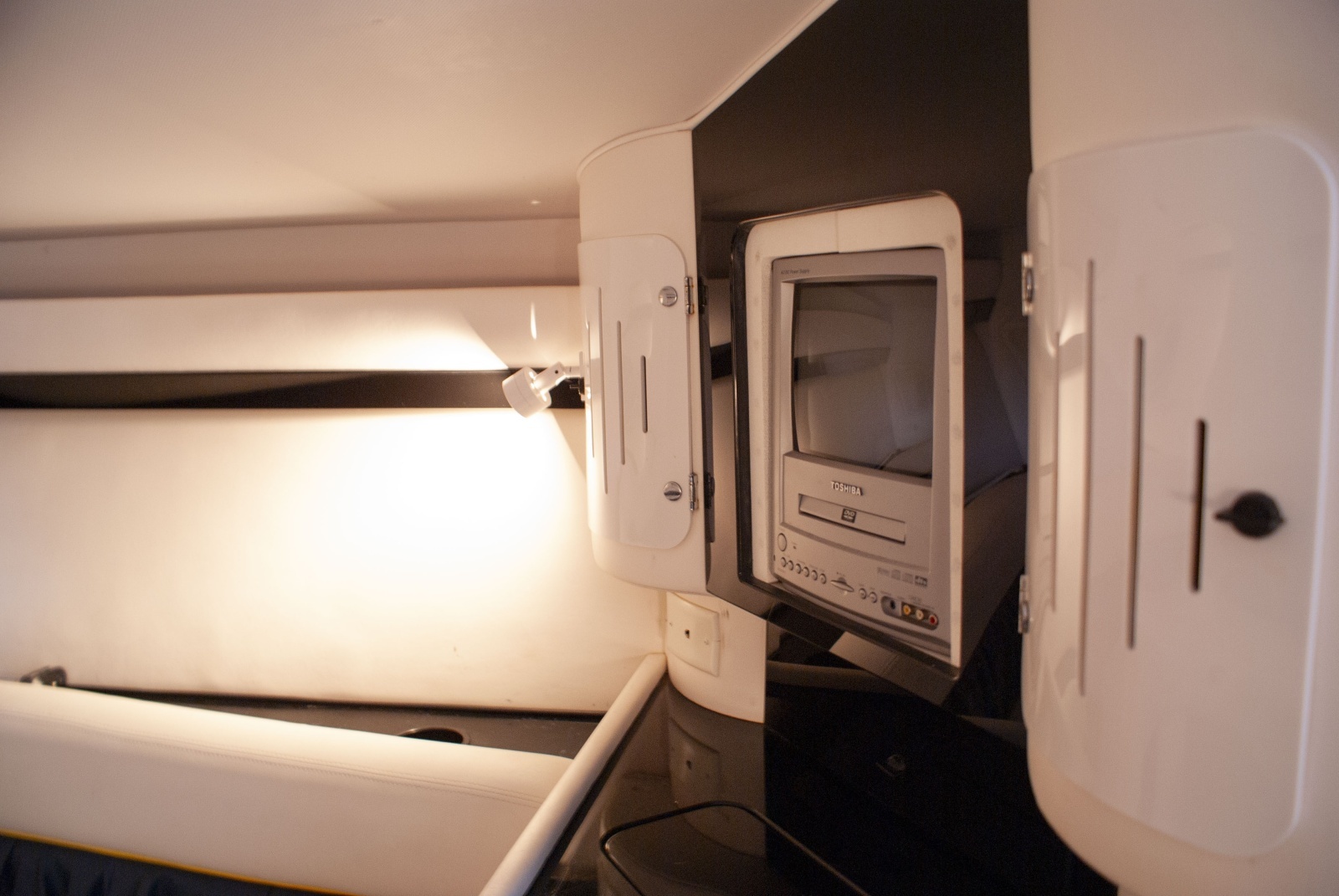 2004 Donzi 38 ZX