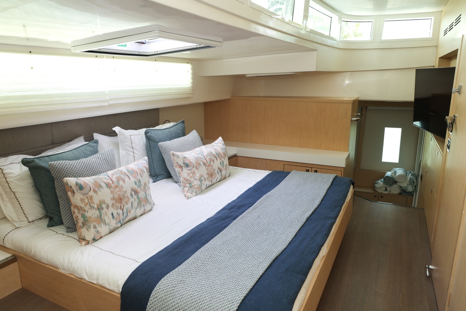 2019 Silent-Yachts 