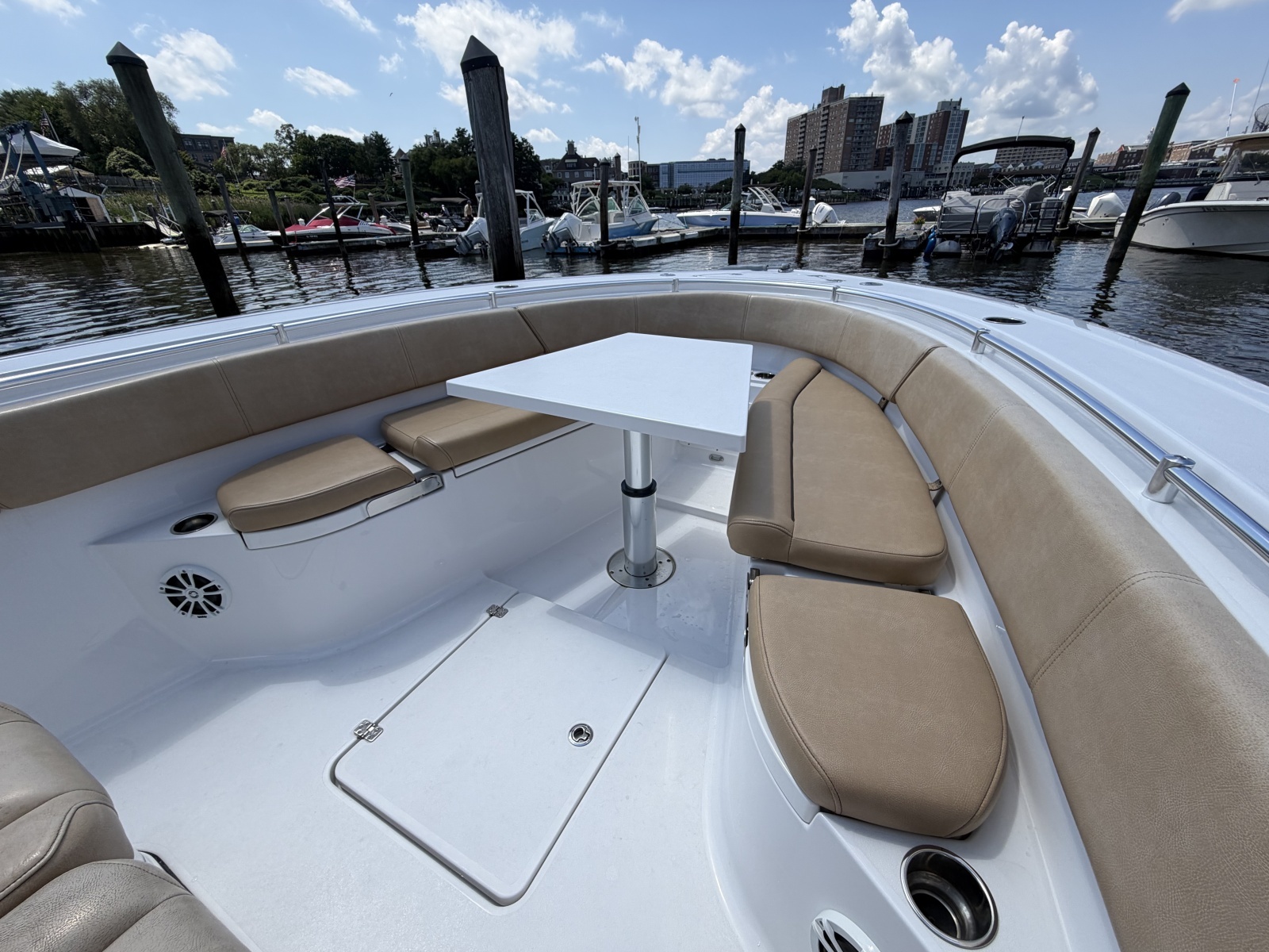 2018 Sportsman Open 312 Center Console