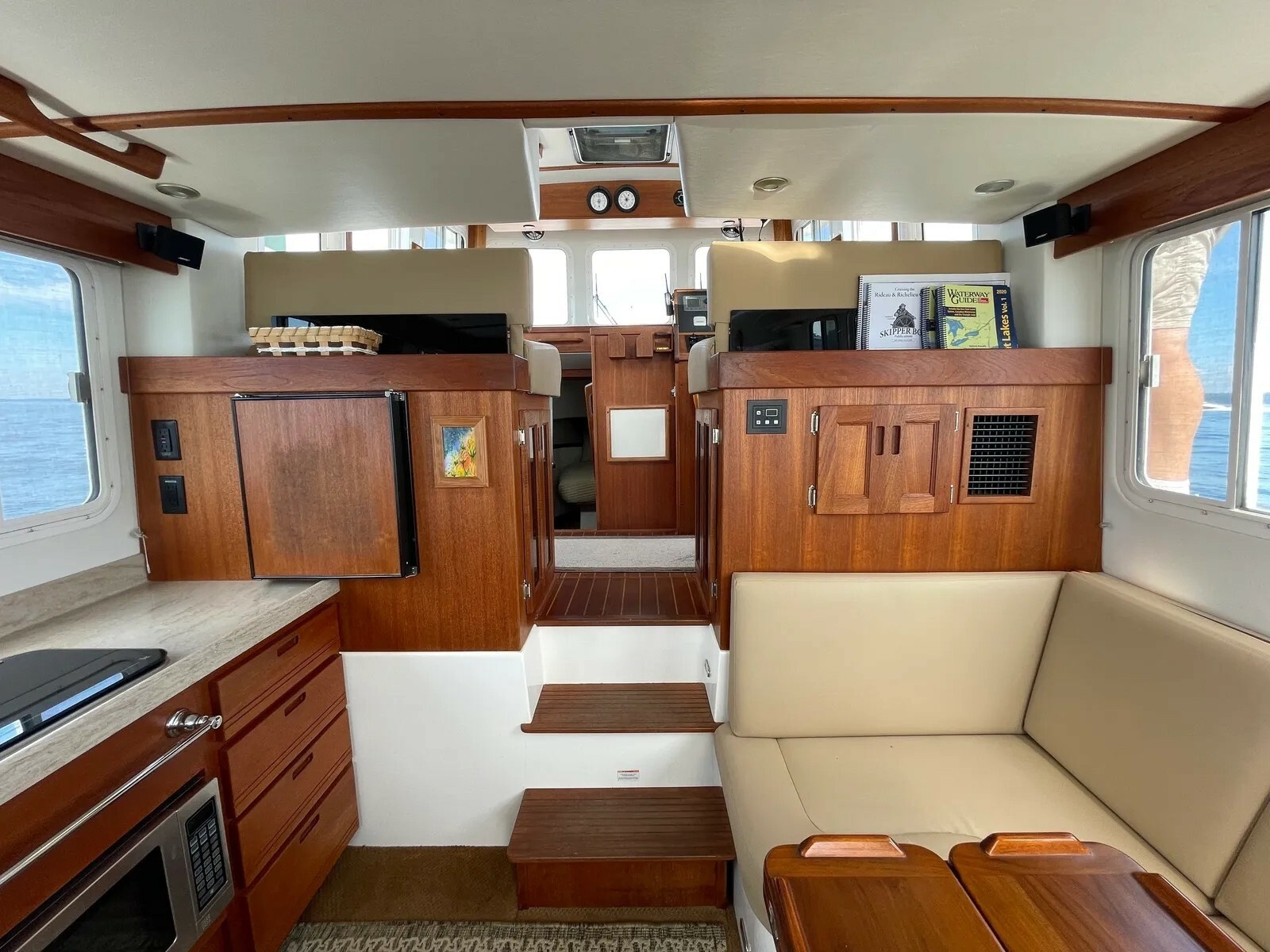2010 Nordic Tugs 32/34 Pilothouse