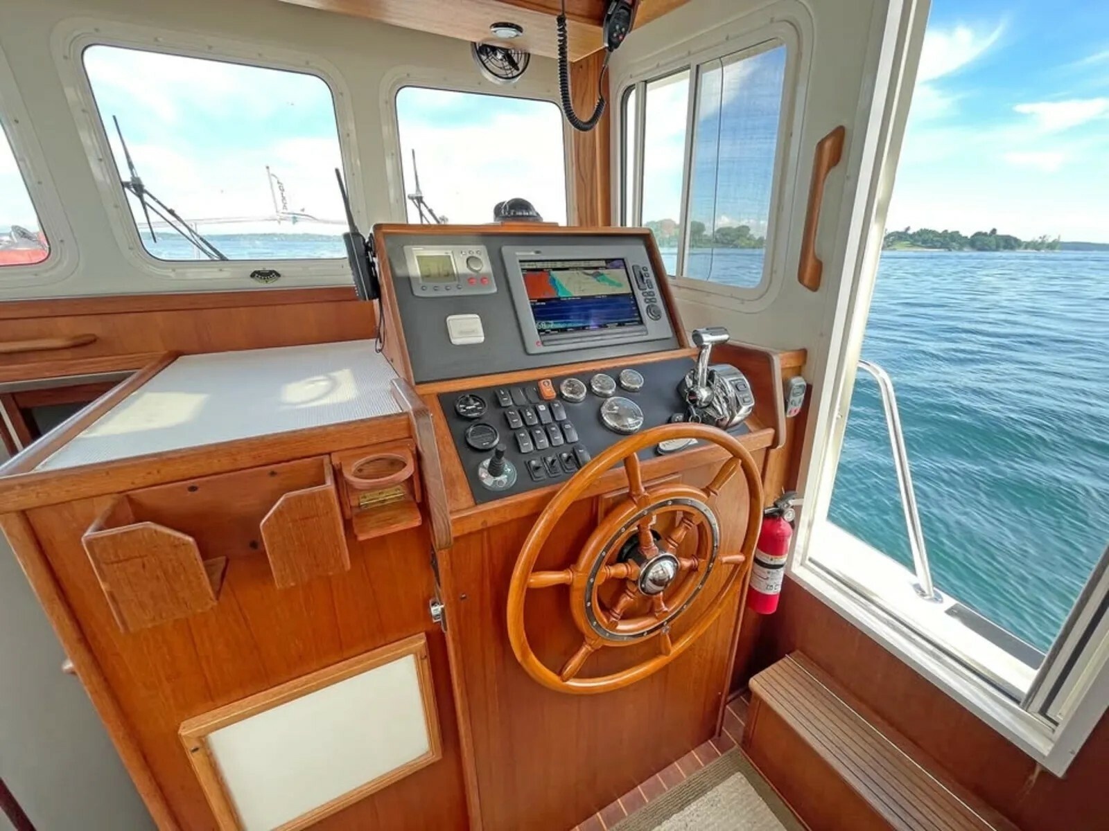 2010 Nordic Tugs 32/34 Pilothouse