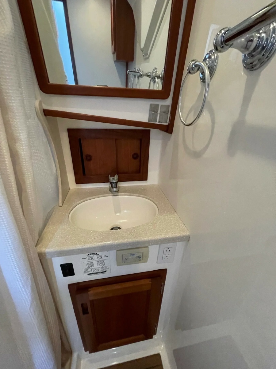 2010 Nordic Tugs 32/34 Pilothouse
