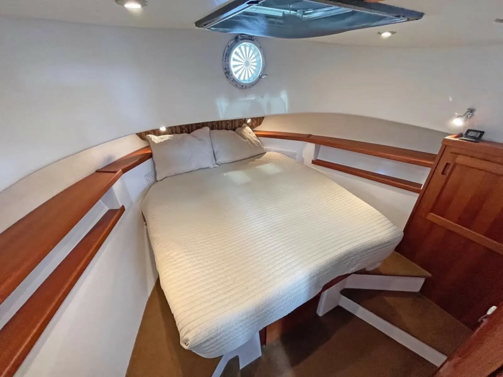 2010 Nordic Tugs 32/34 Pilothouse