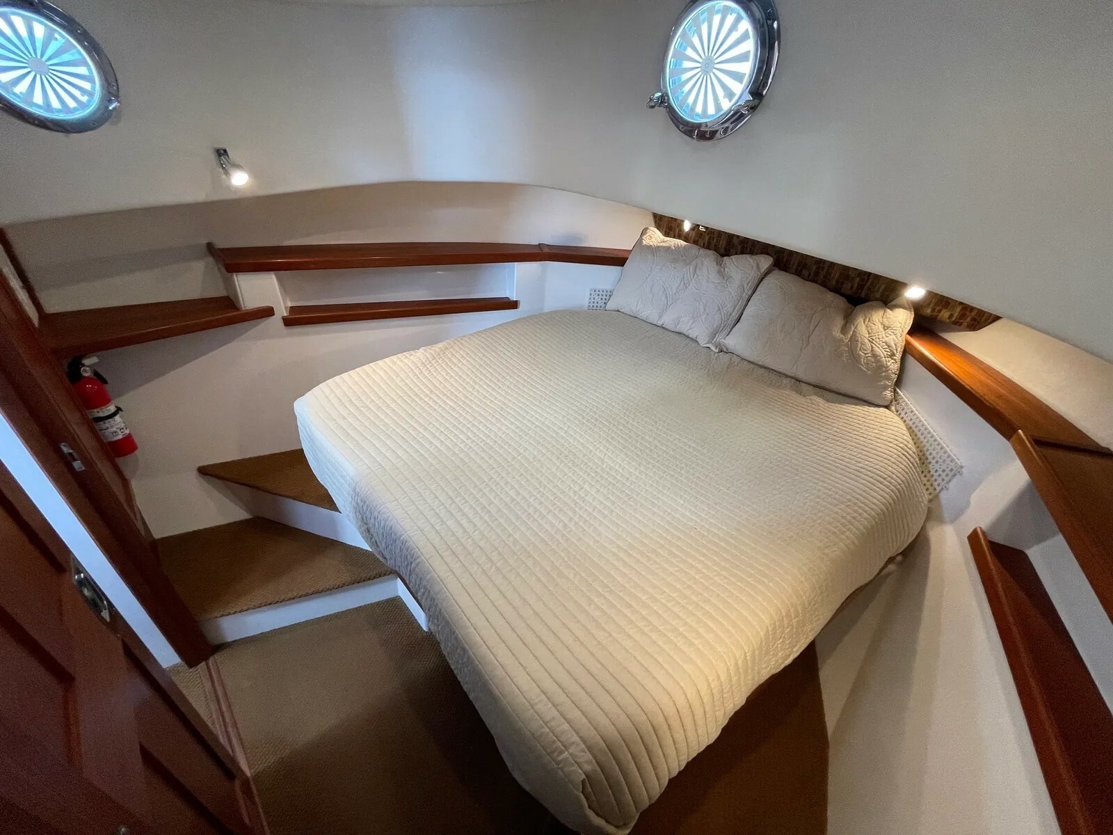 2010 Nordic Tugs 32/34 Pilothouse