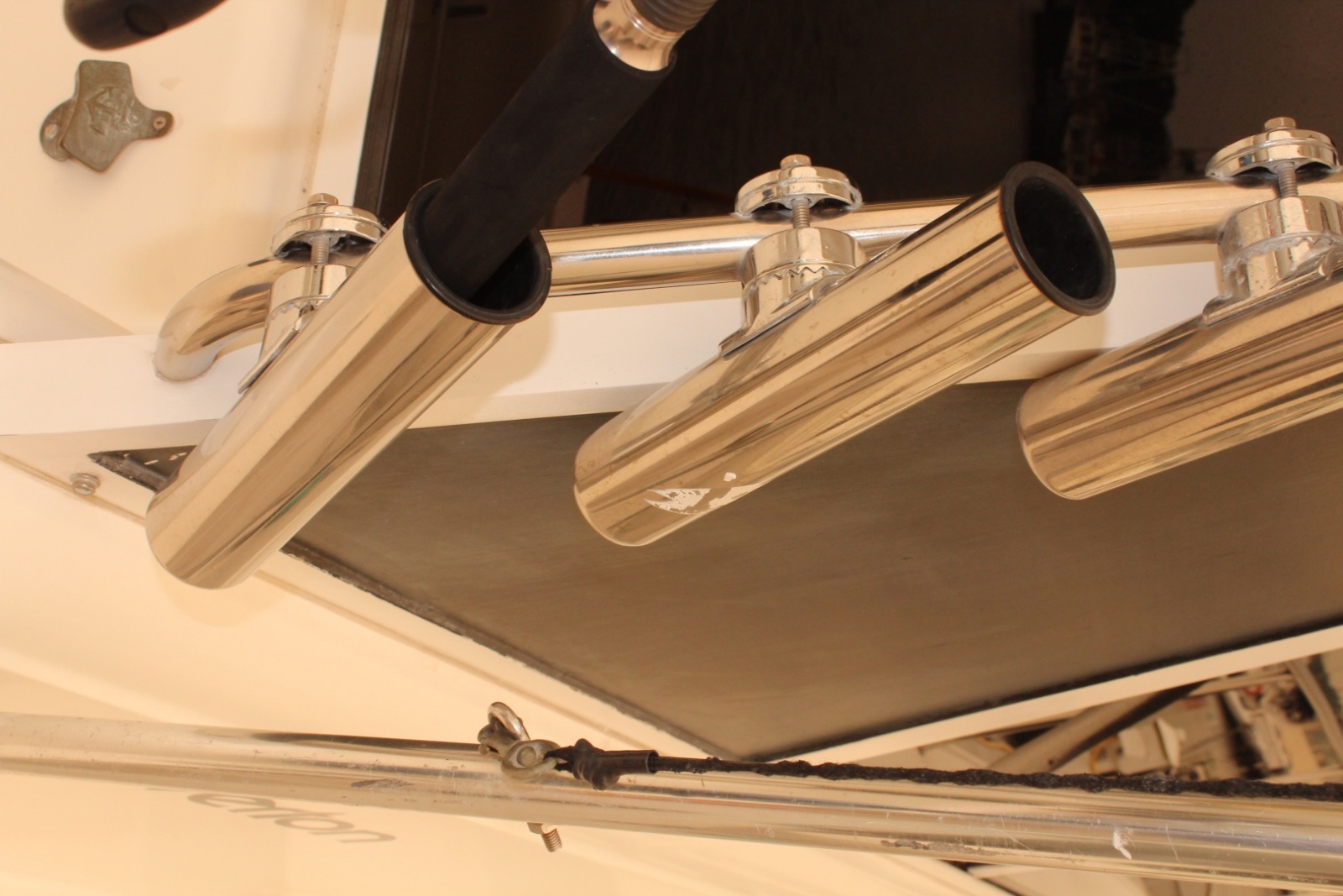 Outriggers Rod Holders