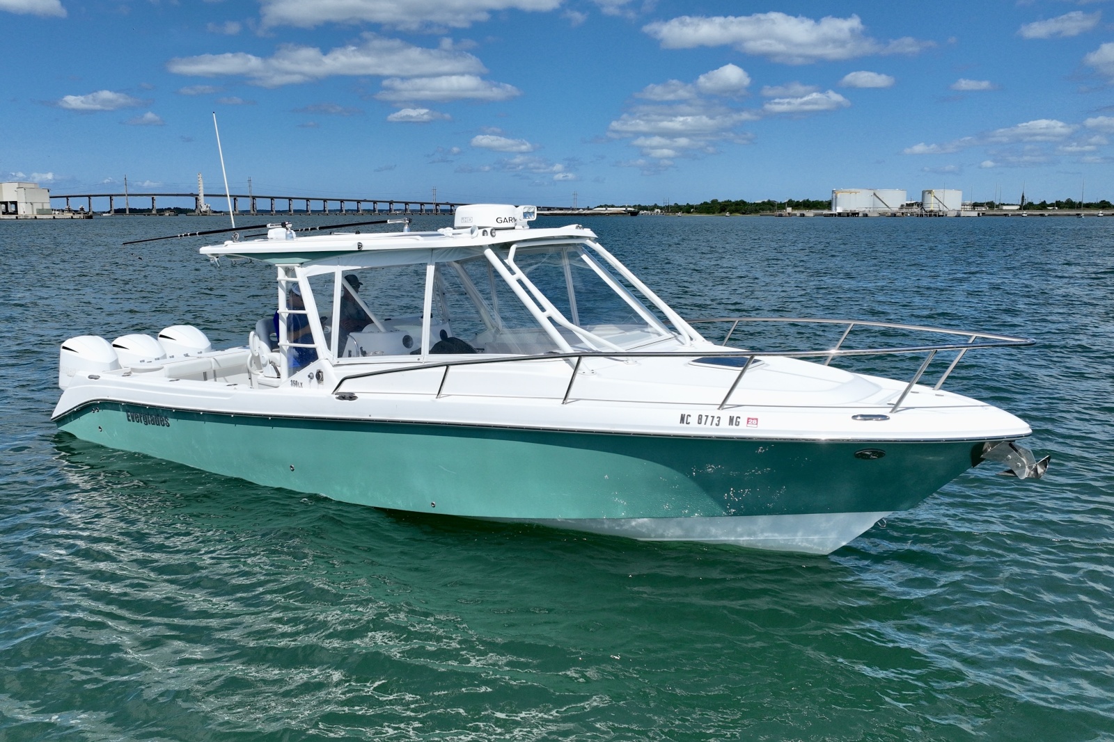 2016 Everglades 350LX