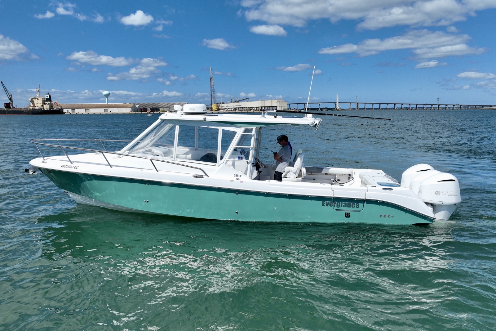 2016 Everglades 350LX
