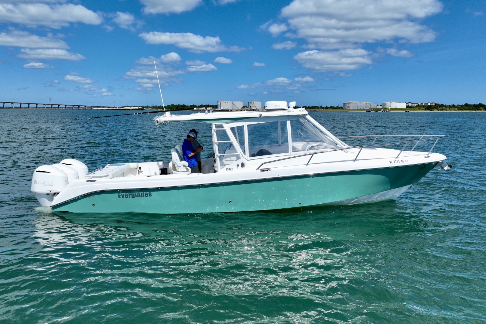 2016 Everglades 350LX