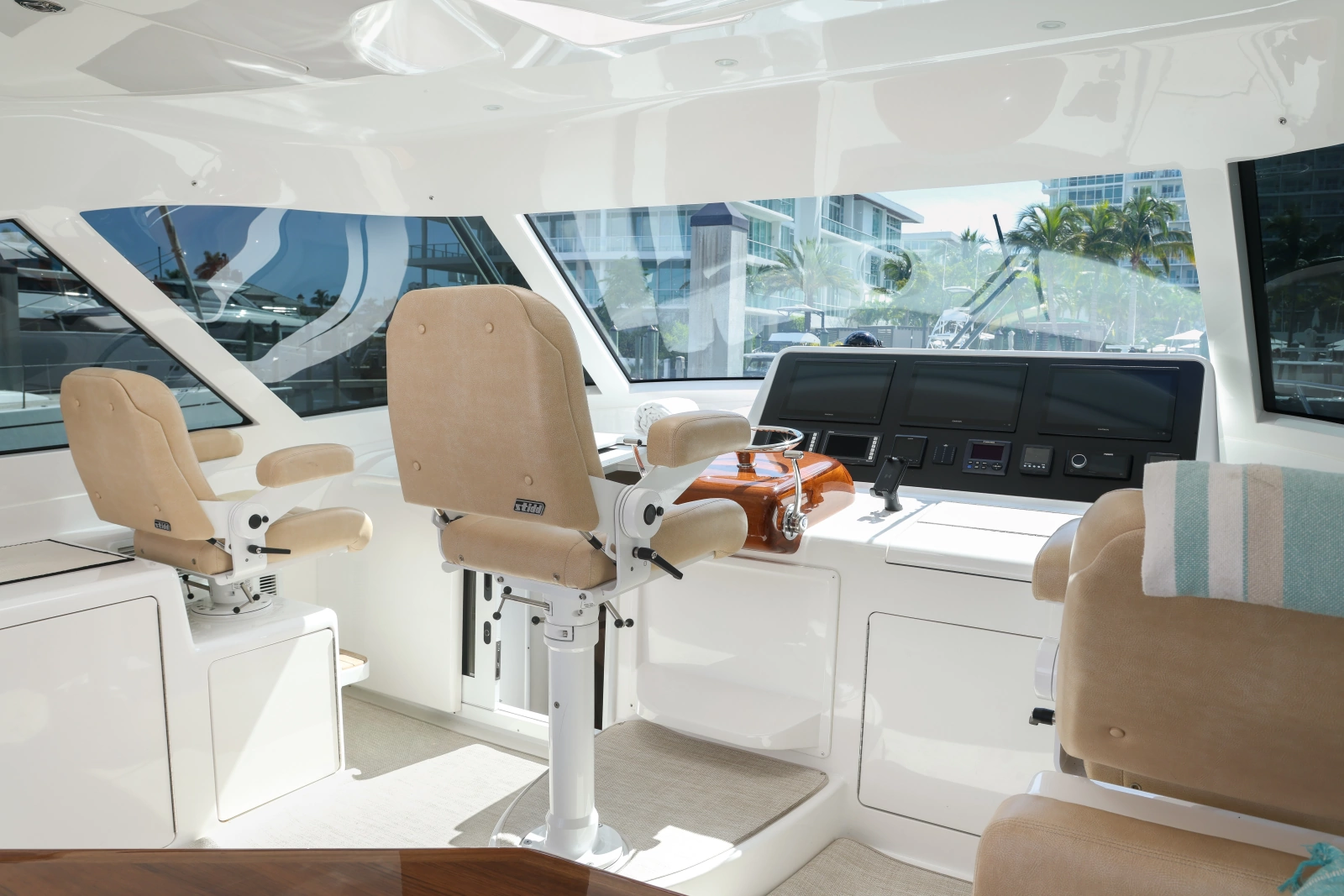 2020 Viking 44 Sport Coupe