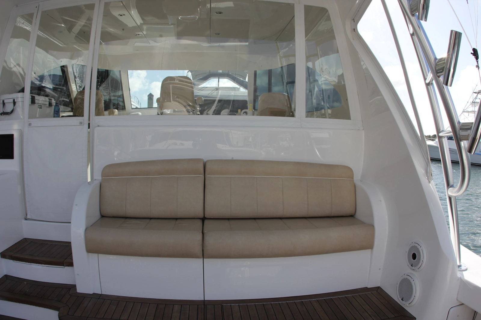 2020 Viking 44 Sport Coupe