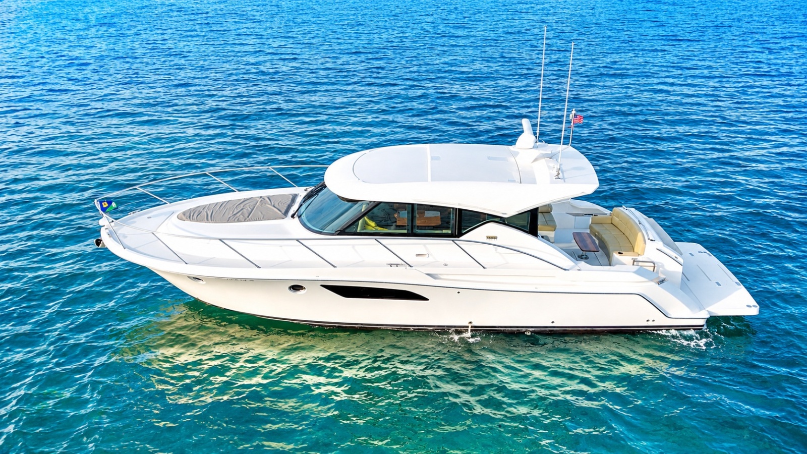 2016 Tiara Yachts 44 Coupe