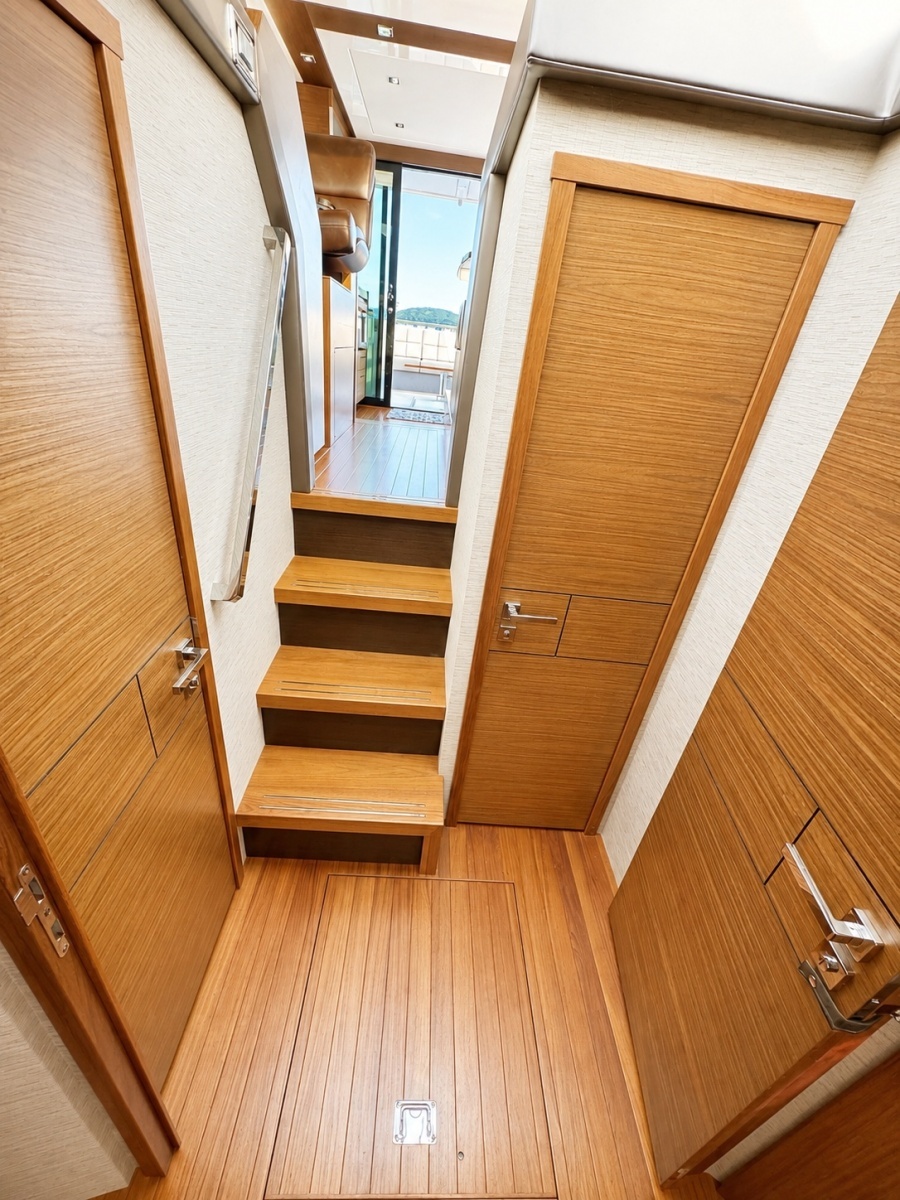 2016 Tiara Yachts 44 Coupe
