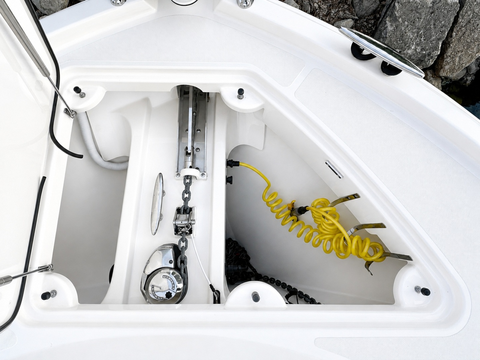 2016 Tiara Yachts 44 Coupe