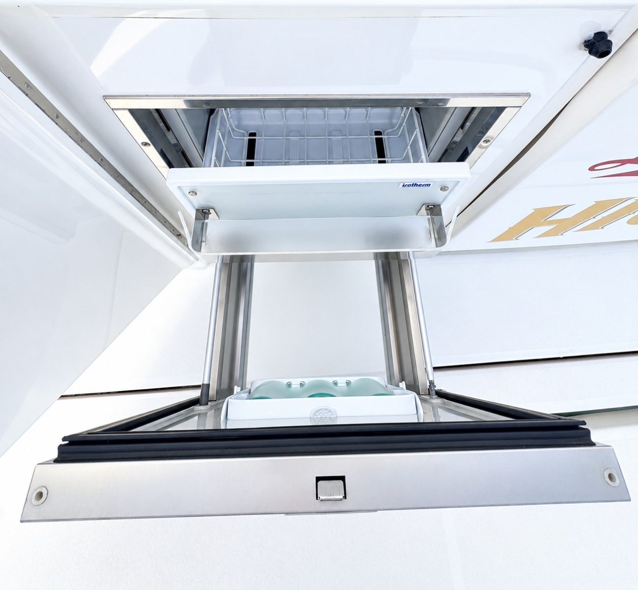 2016 Tiara Yachts 44 Coupe
