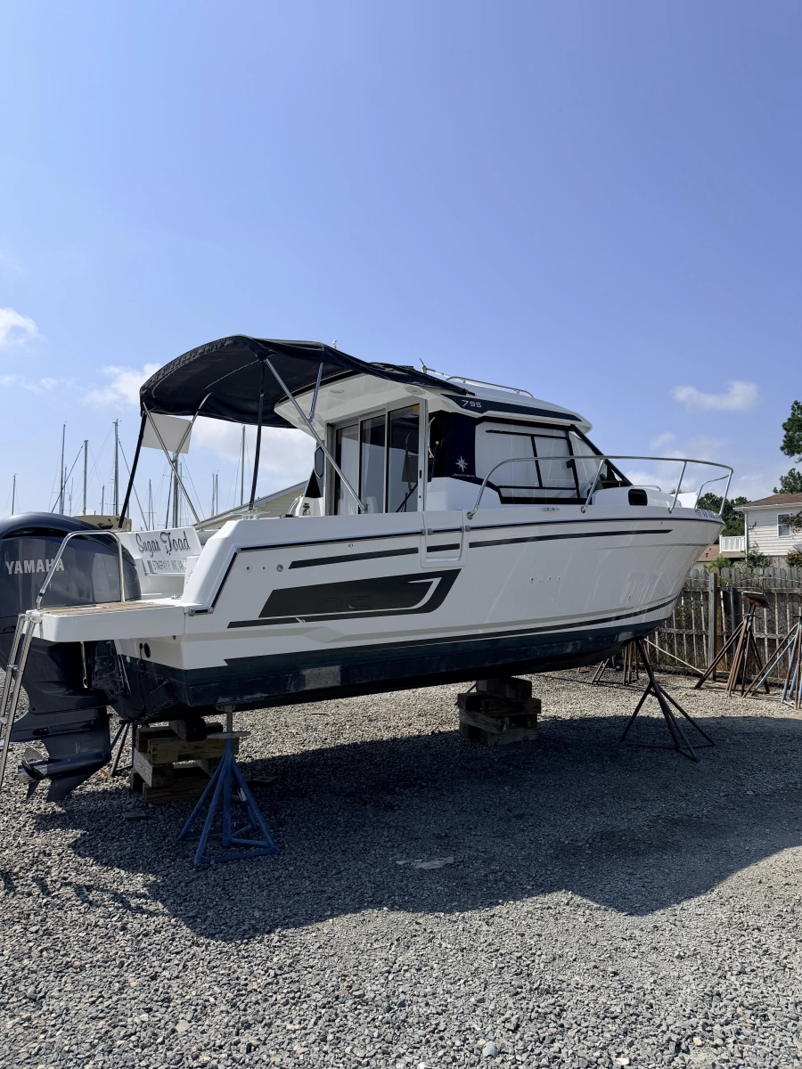 2022 Jeanneau NC 795