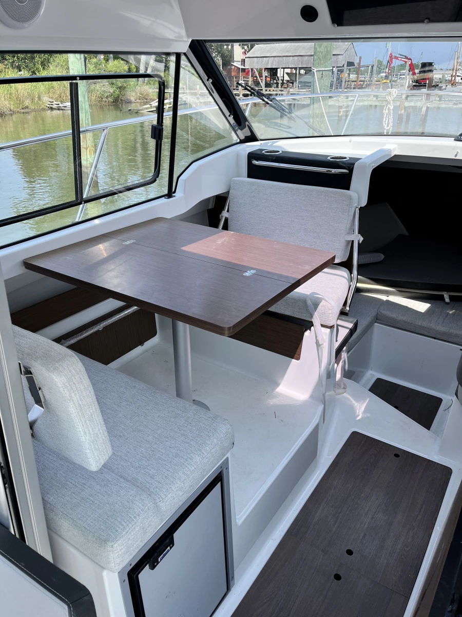 2022 Jeanneau NC 795