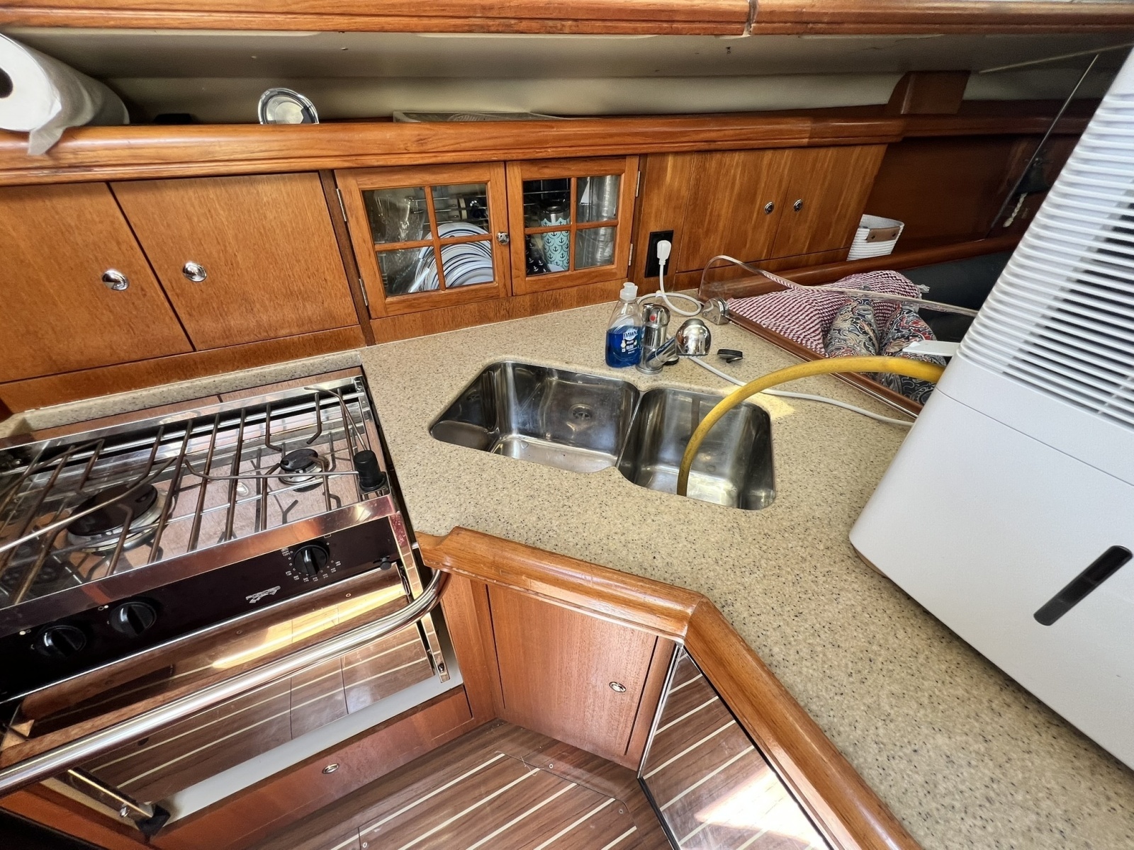 2007 Hunter 41 Deck Salon
