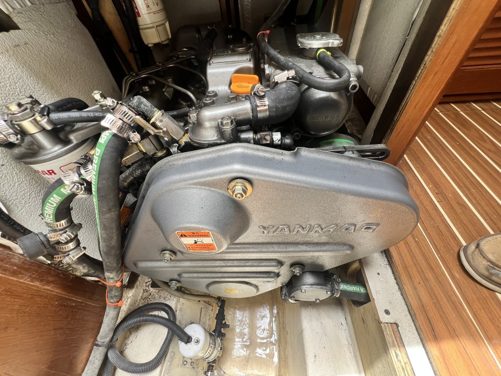 2007 Hunter 41 Deck Salon