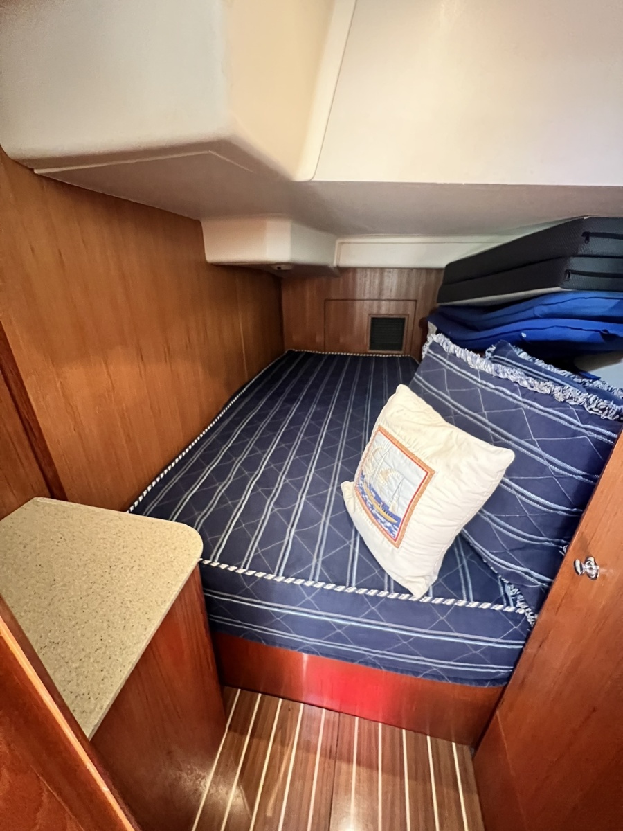 2007 Hunter 41 Deck Salon