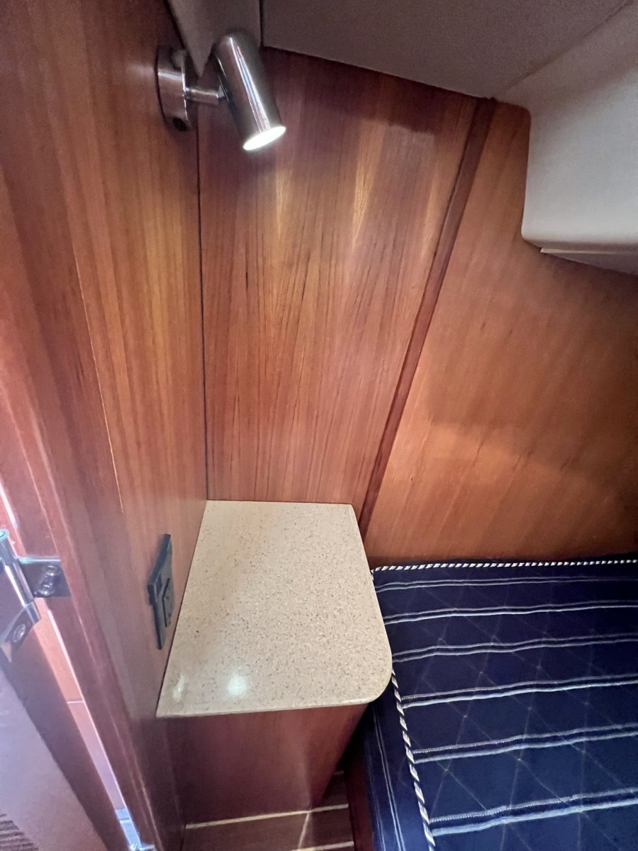 2007 Hunter 41 Deck Salon