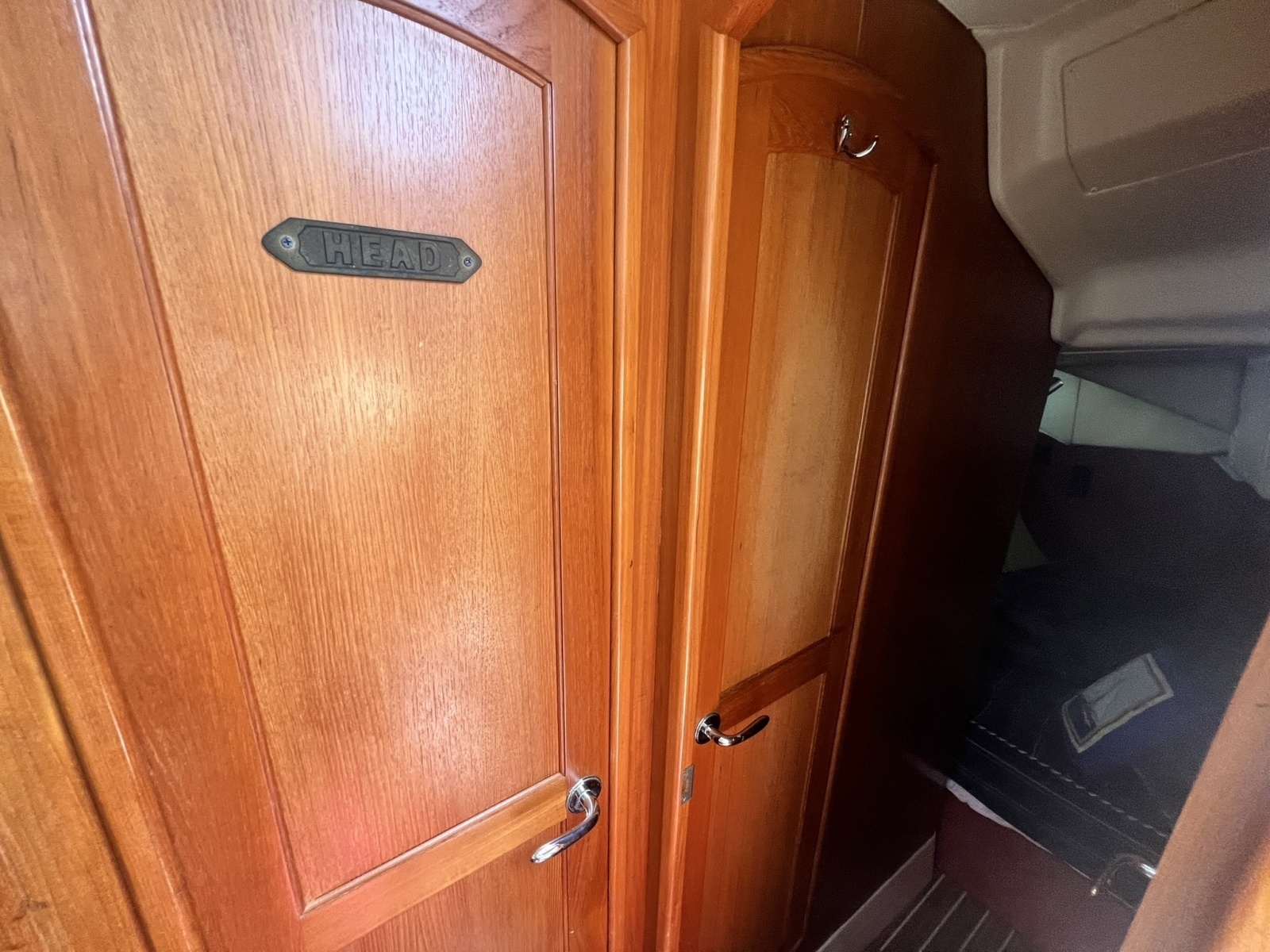 2007 Hunter 41 Deck Salon