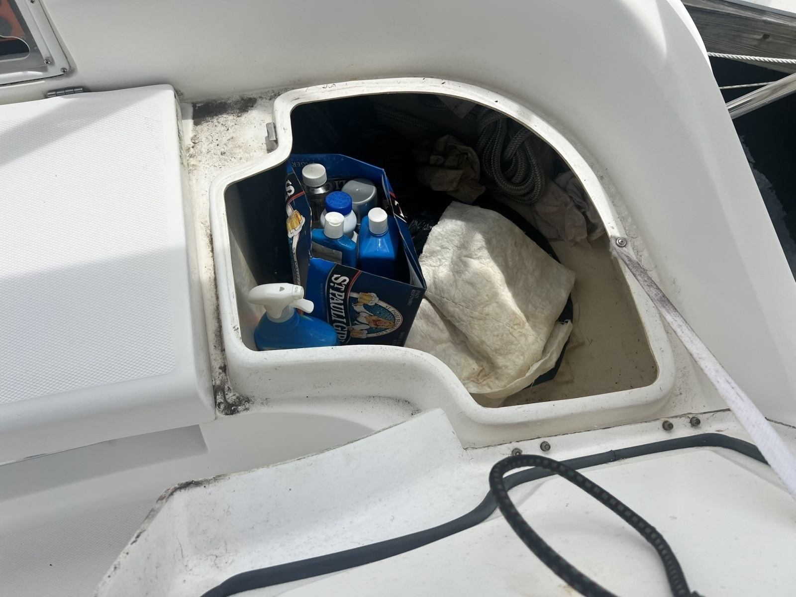 2007 Hunter 41 Deck Salon