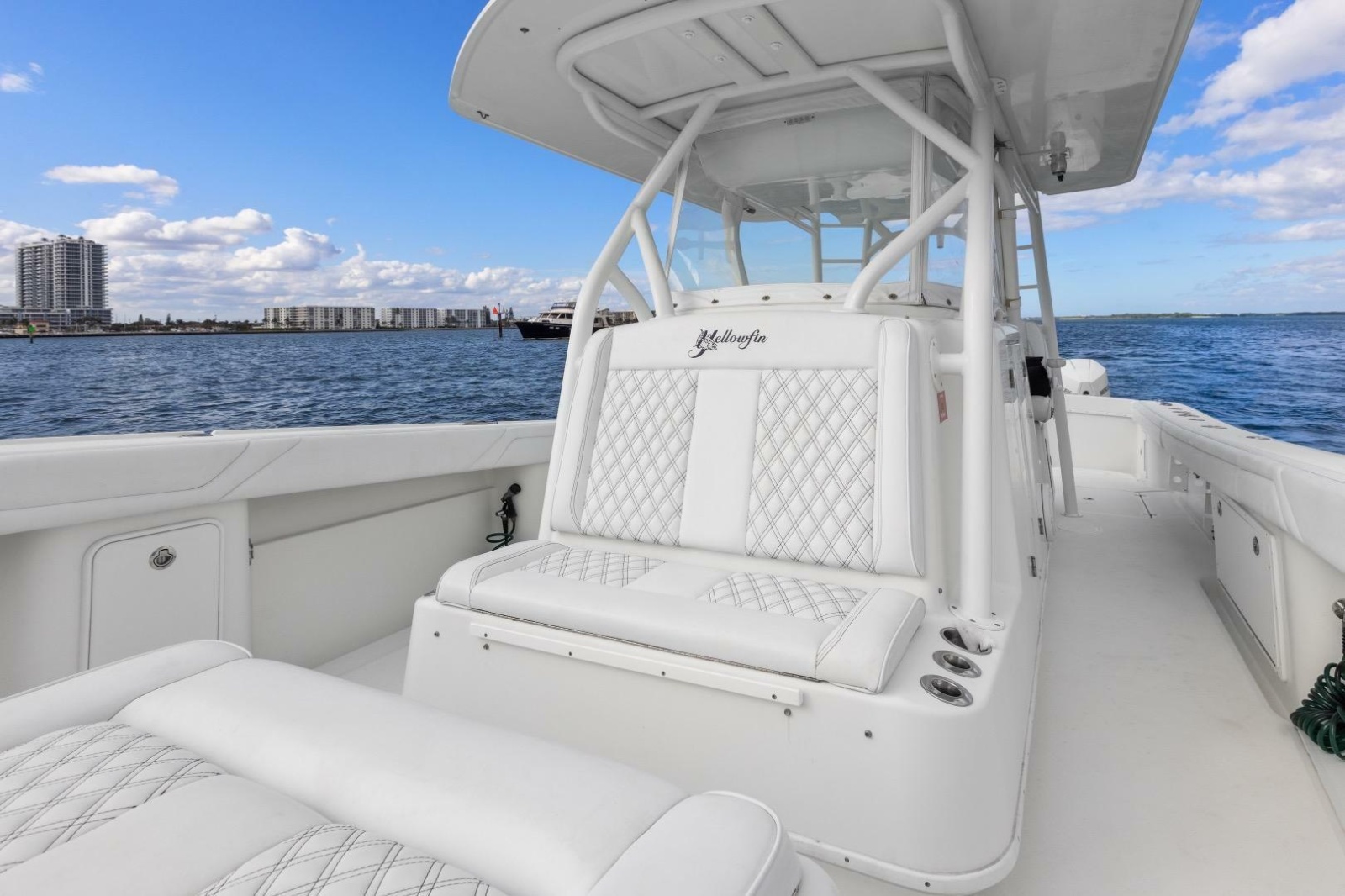 2015 Yellowfin 39 Offshore