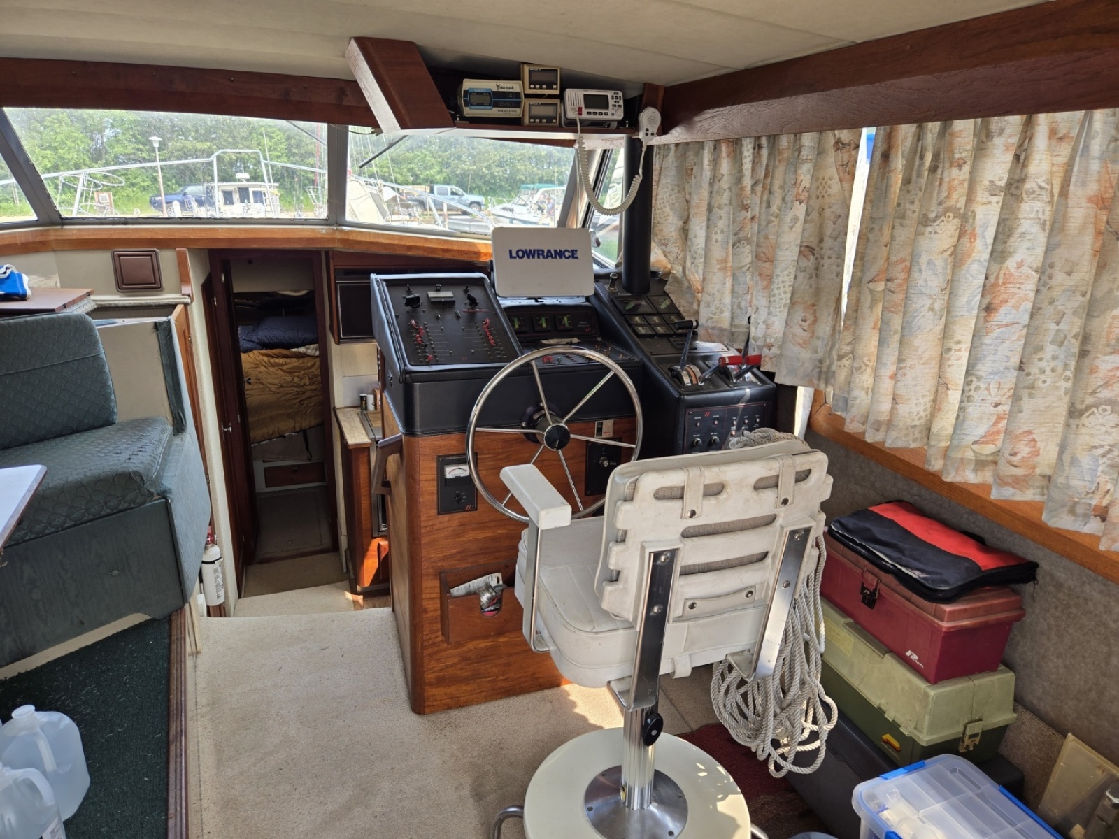 1986 Bayliner 3870