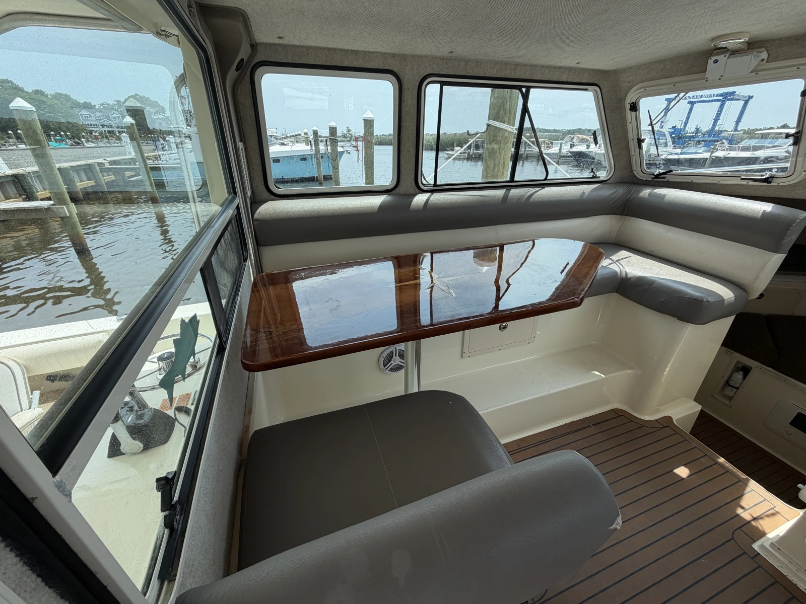 2009 Parker 3420 XLD Sport Cabin